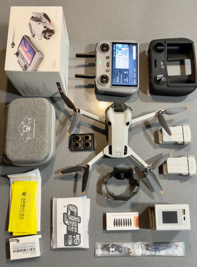 Dron DJI Mini 4 Pro Nuevo + 2 Baterías+Accesorios