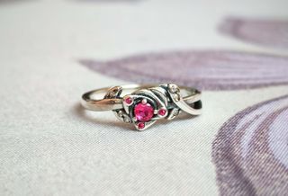 Anillo Rosa Bella y Bestia