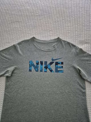 Camiseta Nike Gris y Azul