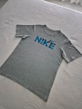 Camiseta Nike Gris y Azul