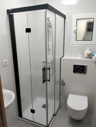 Instalador muebles de baño y mamparas