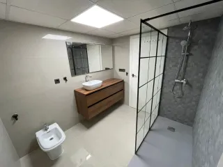 Instalador muebles de baño y mamparas