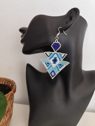 Pendientes Étnicos Azules y Plateados