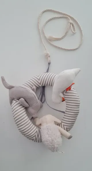 Giochino morbido da culla con animali