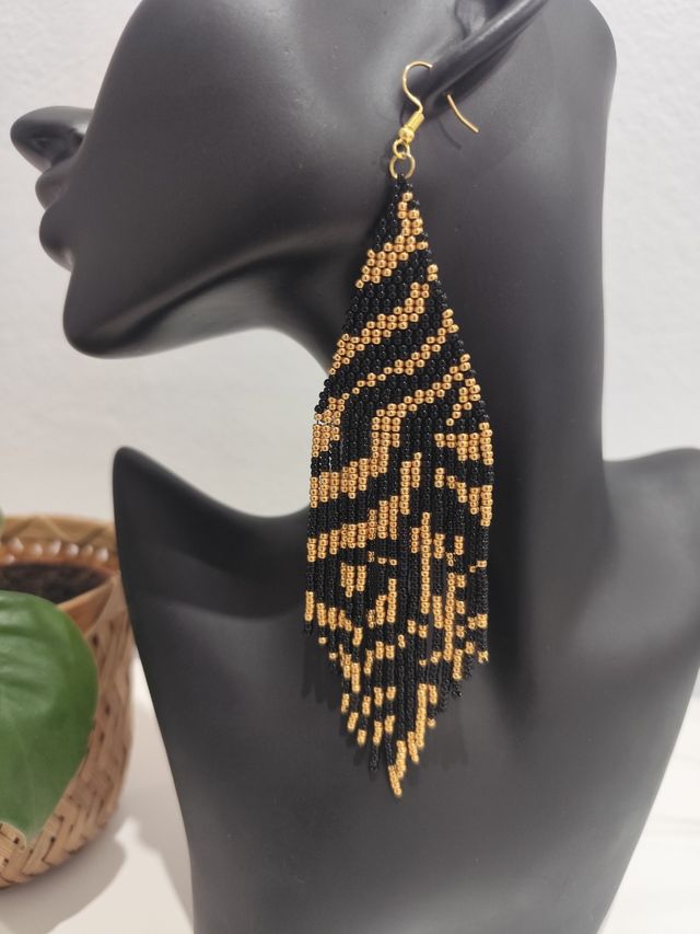 Pendientes cascada dorados y negros