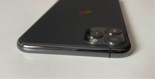 Tapa trasera iPhone 11 Pro Max IMPECABLE. Original