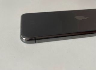 Tapa trasera iPhone 11 Pro Max IMPECABLE. Original