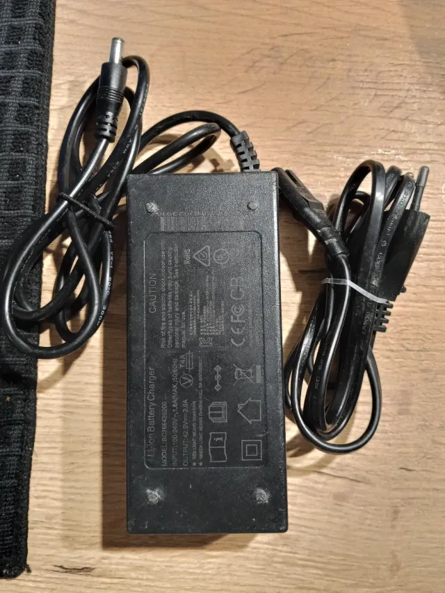 Cargador Li-ion BC266420200