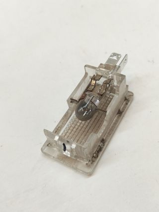 LUZ INTERIOR KIA VENGA (6)