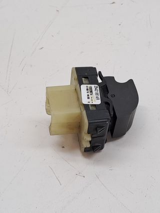 MANDO ELEVALUNAS DELANTERO DERECHO RENAULT TRAFIC FURGÓN