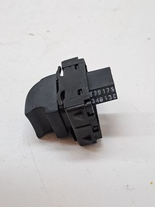 MANDO ELEVALUNAS DELANTERO DERECHO RENAULT MEGANE III BERLIN (2)