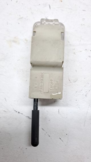 LUZ INTERIOR TOYOTA PROACE (2)