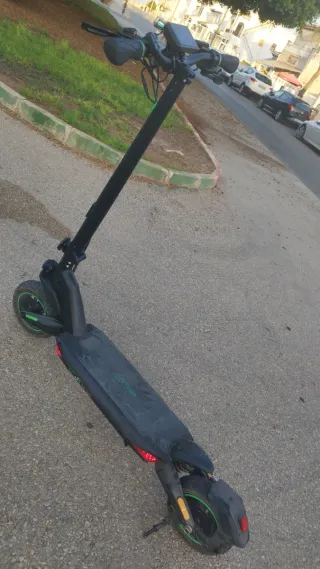Patinete Eléctrico Negro