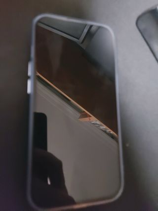 iPhone 15 Negro/Gris