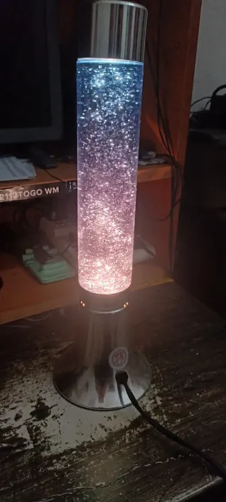 Lampada lava glitter blu e rosa ad olio.