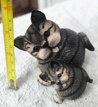 Figura di gatto in ceramica giapponese