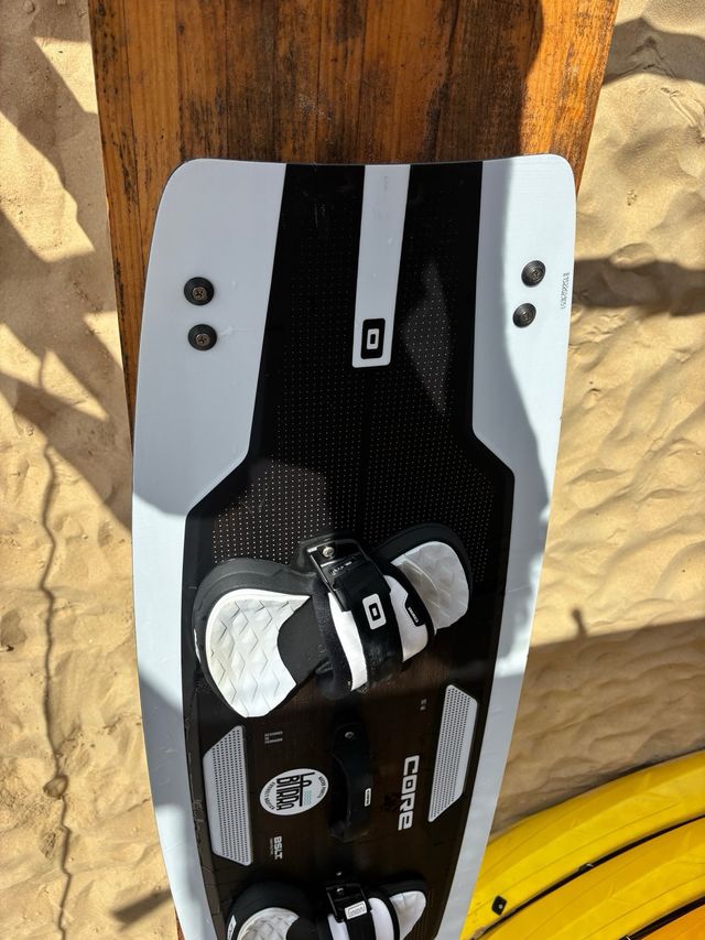 Tabla Kitesurf Core Era medida 152 x 48