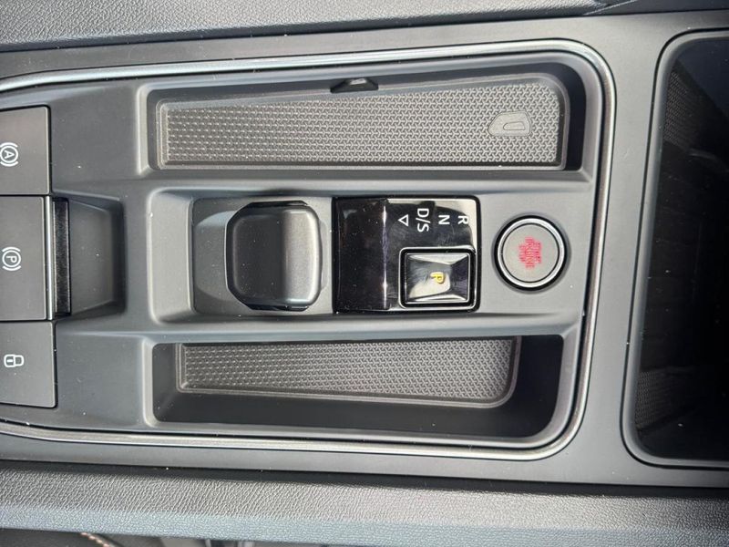 Cupra León 1.5 eTSI DSG 2025, foto 8