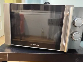 Microondas Taurus plateado