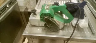 Levigatrice a nastro Hitachi