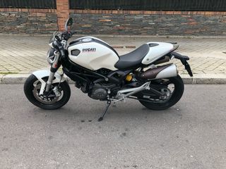 Ducati Monster 696+ Art ABS 21.000km