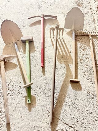 Herramientas de obra variadas