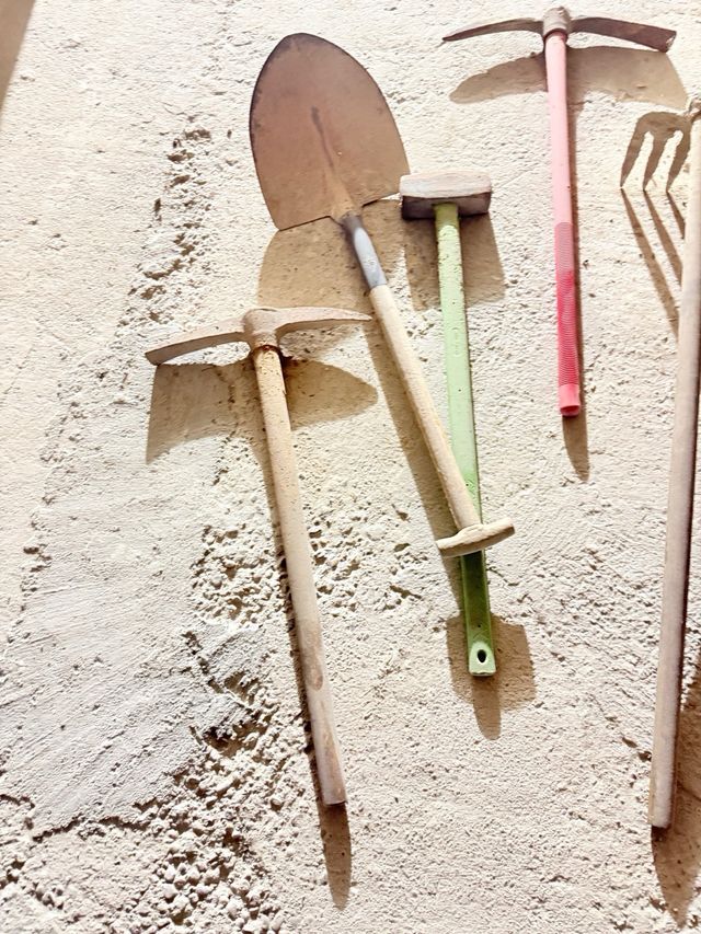 Herramientas de obra variadas