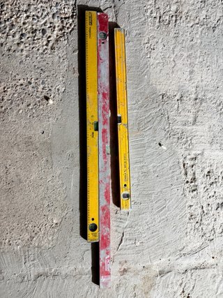 Herramientas de obra variadas