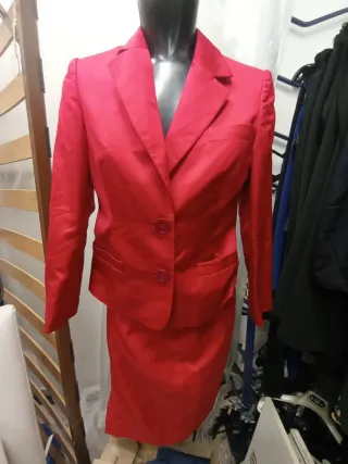 Completo giacca e gonna Les Copains rosso