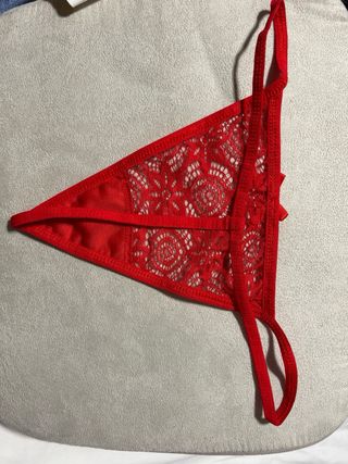 Perizoma nero con dettagli + copricapezzoli