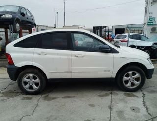 Ssangyong 8360131014 piloto trasero actyon 5248247