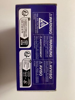 Teléfono móvil Ulovay con cargador