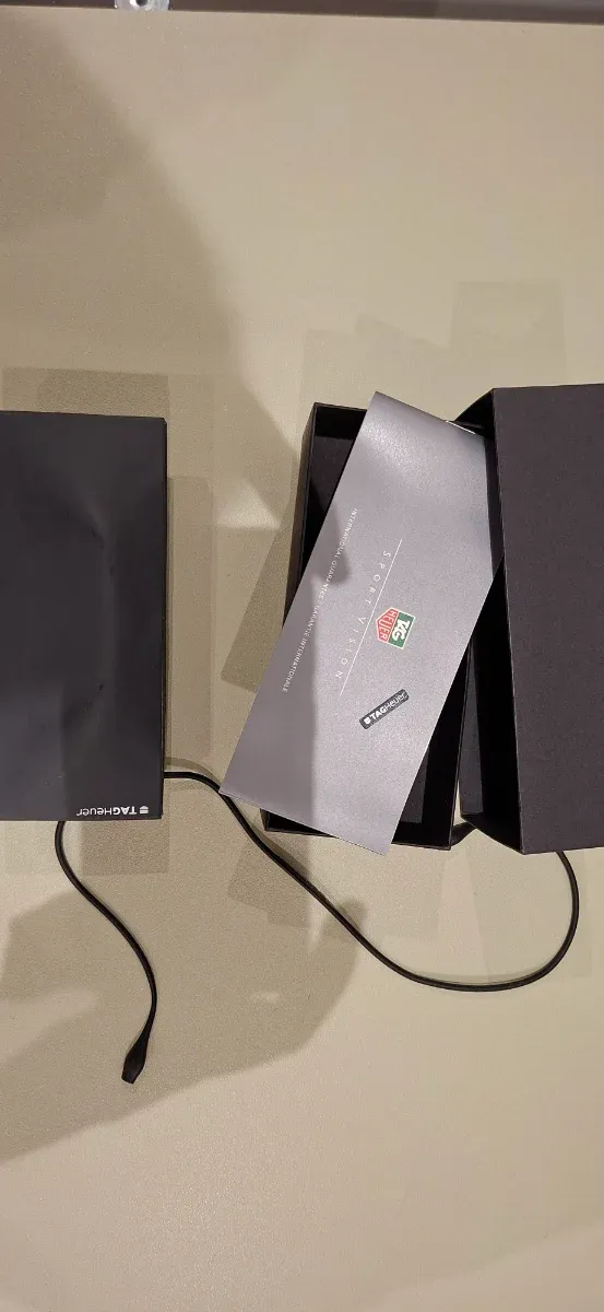 Gafas de sol Tag Heuer negras y azules