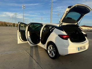 Opel Astra 2016