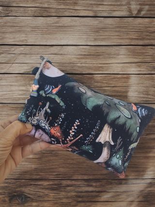 Pochette con stampa funghi e lumache