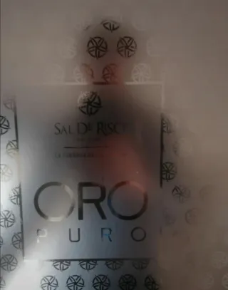 Elegante scatola regalo dorata Sal di Riso