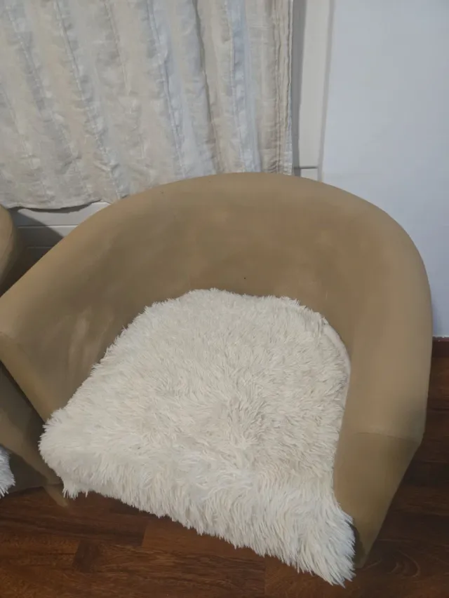 Conjunto 2 Sillones Beige y Marrón