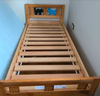 Cama infantil de madera