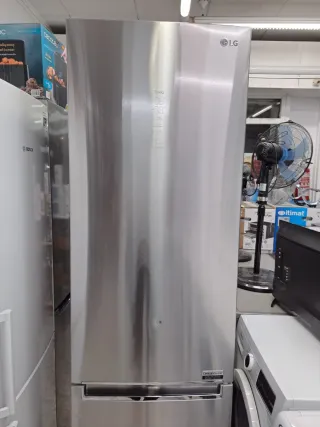 Nevera LG nueva con tara garantía una años