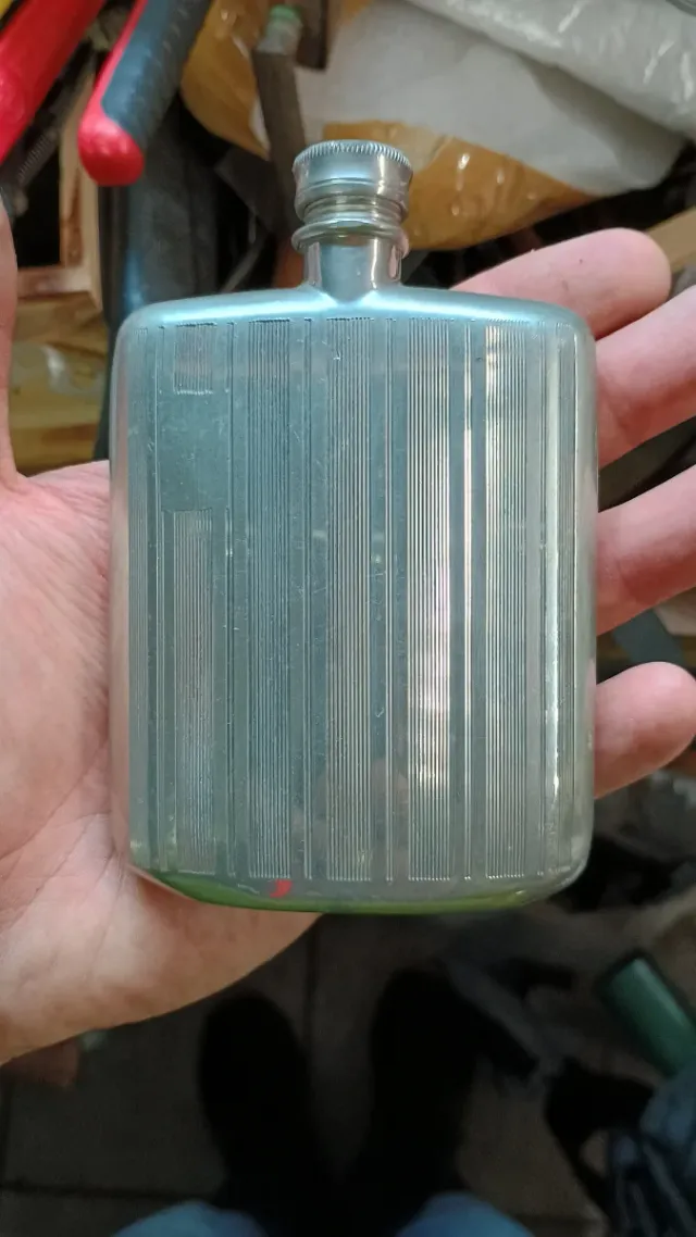 Fiaschetta in metallo rigato Made in England