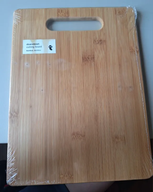 Tabla de cortar de bambú nueva