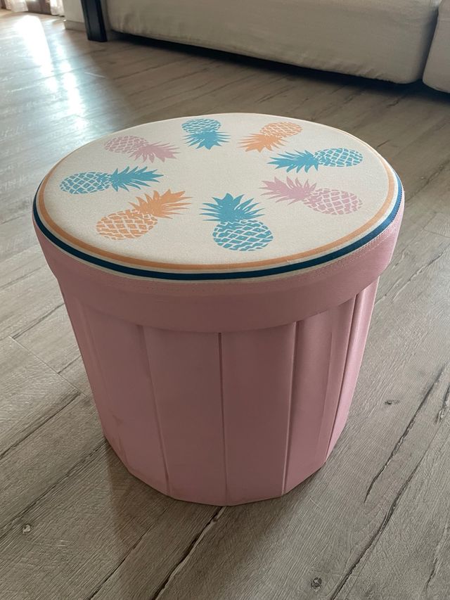 Pouf contenitore con fantasia ananas