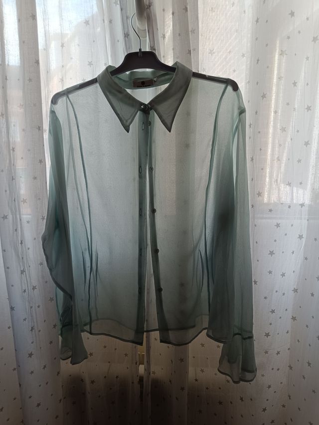 Lote de tres camisas  46/48 elegantes buen estado