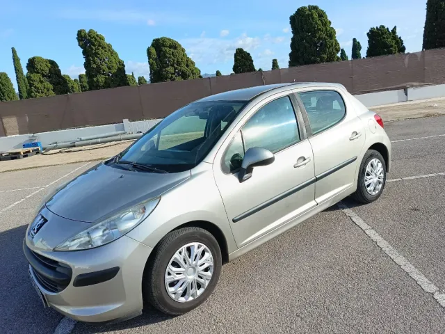 Peugeot 207 - gasolina - 2009