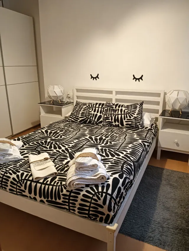 Cama Matrimonio 135 + Mesillas