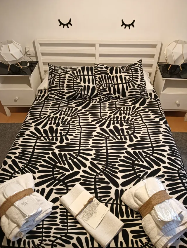 Cama Matrimonio 135 + Mesillas