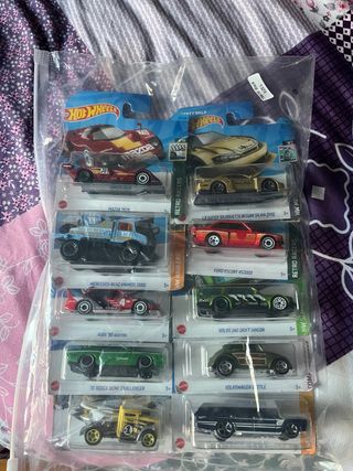 Lote 10 Hot Wheels
