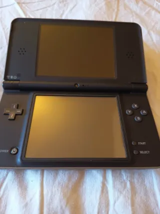 Nintendo DSi XL Negra