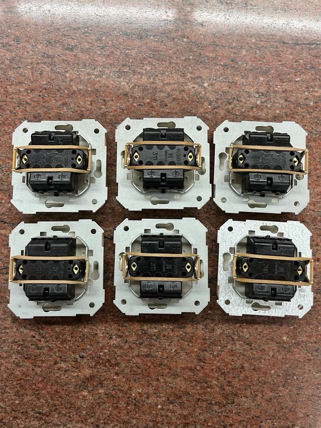 Pulsador Timbre Simon 31 Marfil