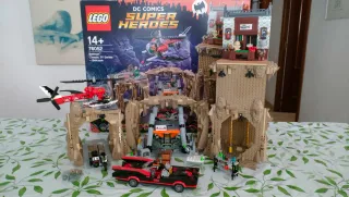 LEGO 76052 + 30603 Batman Classic Batcave